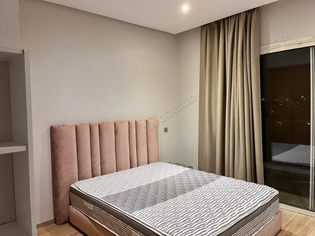 Affitto di un appartamento a Riyad. 4 camere confortevoli. Terrazza e ascensore
