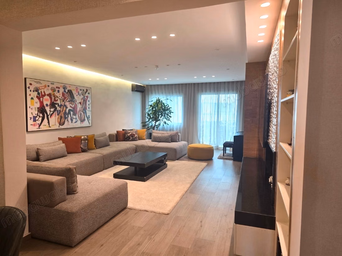 Beautiful spacious apartment Valfleuri