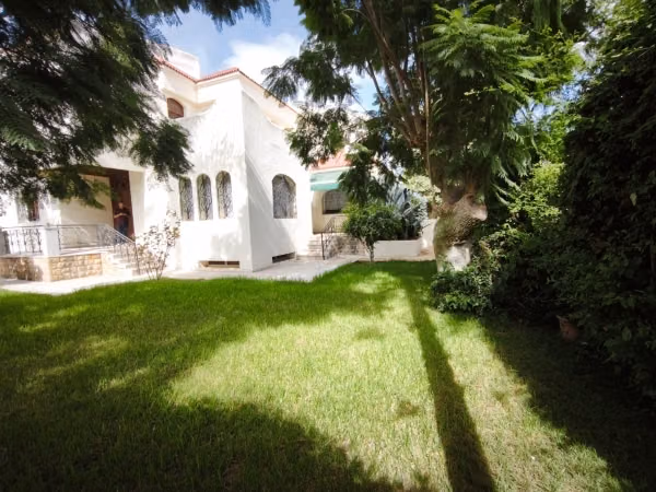 Bel emplacement de villa