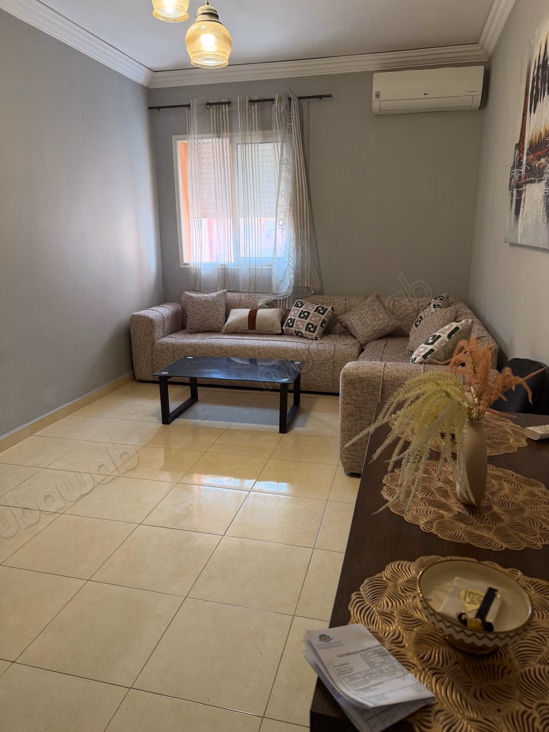 Appartement en location à Route Casablanca. 
Surface totale 60 m². 
Système de parabole et résidence sécurisée