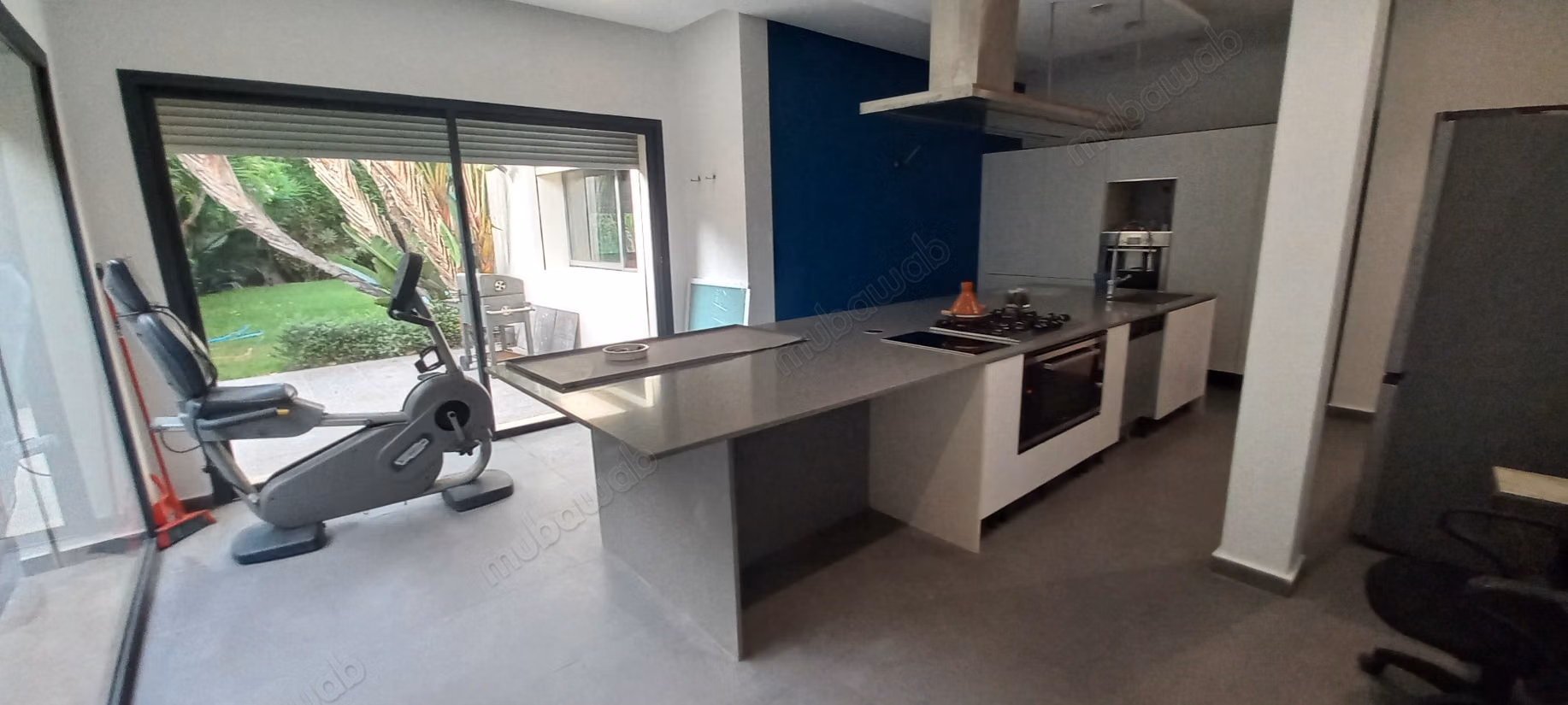 Luxury house for sale in Dar Bouazza. Total area 500 m². Pool, air conditioning