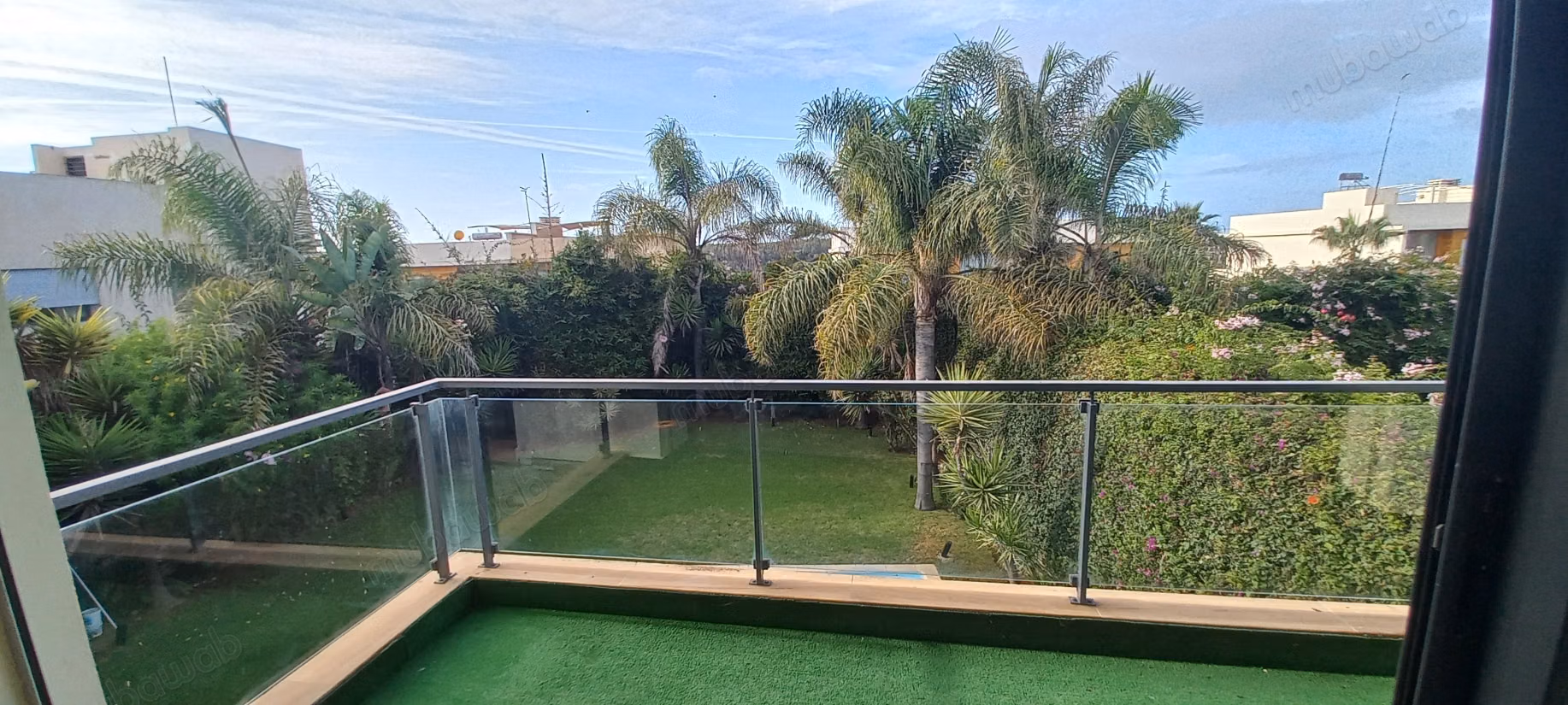 Luxury house for sale in Dar Bouazza. Total area 500 m². Pool, air conditioning