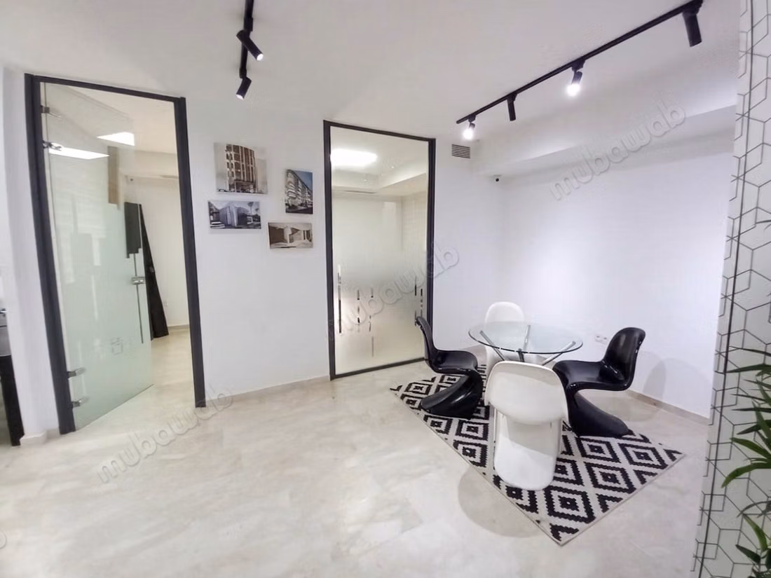 Affitto ufficio attrezzato 66 m² Riviera