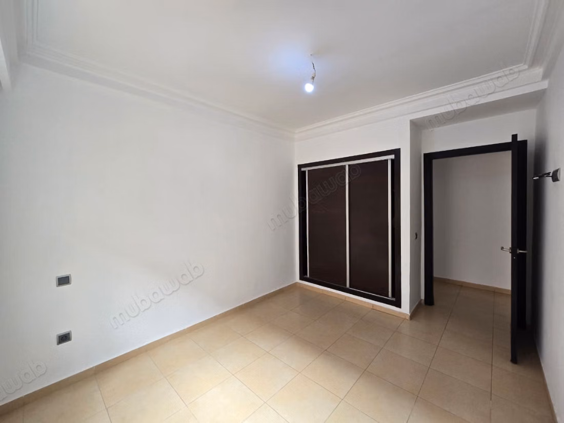 Lumineux appart vide Locat Longue duree