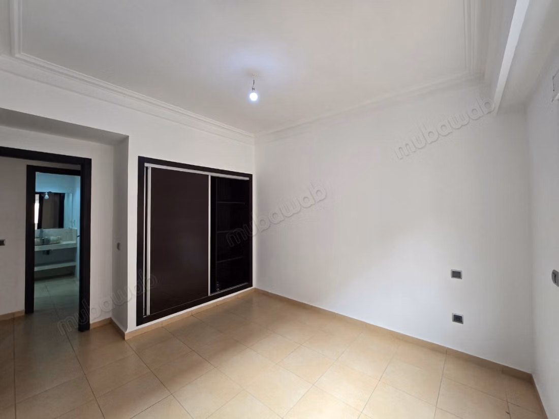 Lumineux appart vide Locat Longue duree