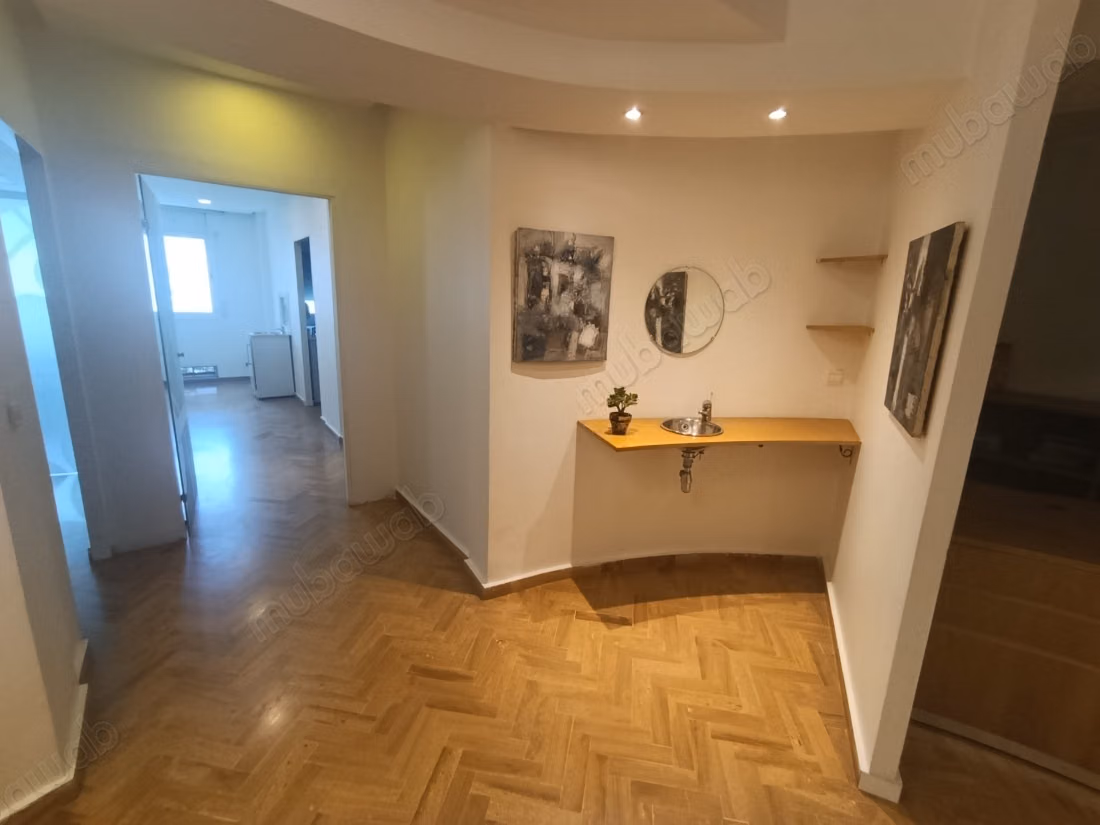 Bureau/Cabinet médical de 130m2 à la vente 
Bd Ziraoui