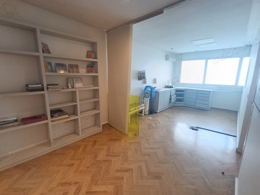 Bureau/Cabinet médical de 130m2 à la vente 
Bd Ziraoui