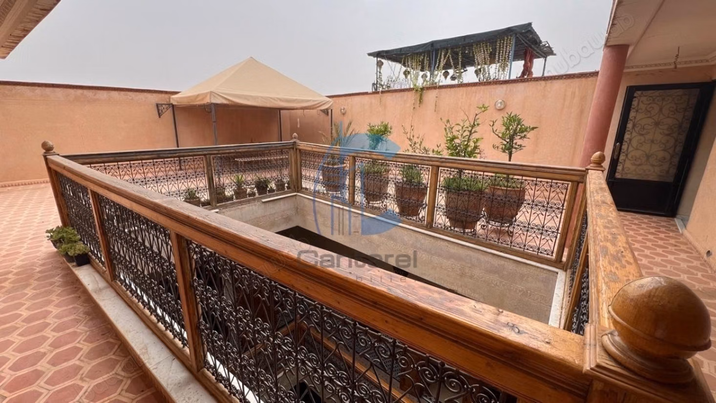 Riad tradicional 5 habitaciones posibilidad 7 titulado a la venta derb dabachi