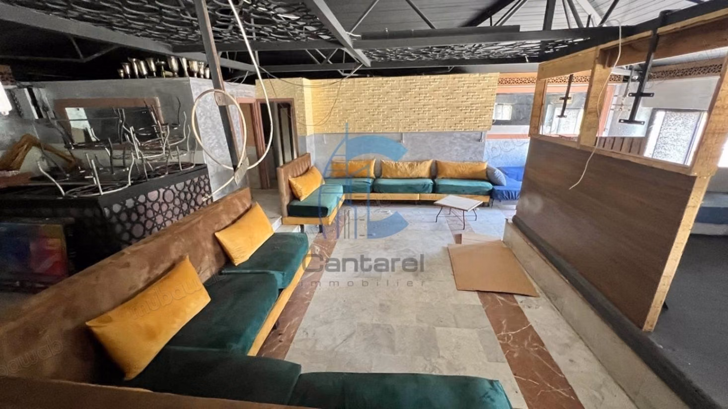 Negozio di 300 m² con titolo in un'area trafficata in vendita su Route d'Agadir