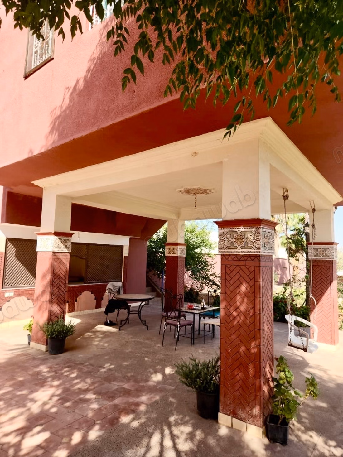 Farm for sale in Route de Ouarzazate.
Large area 7200 m²