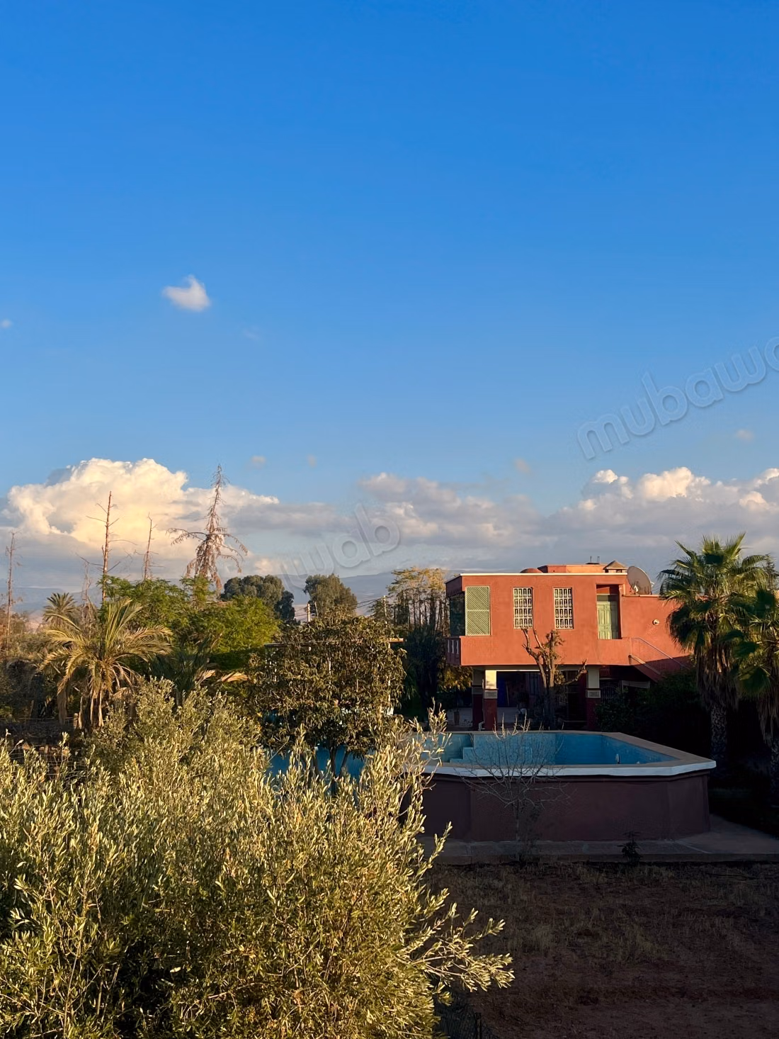 Farm for sale in Route de Ouarzazate.
Large area 7200 m²