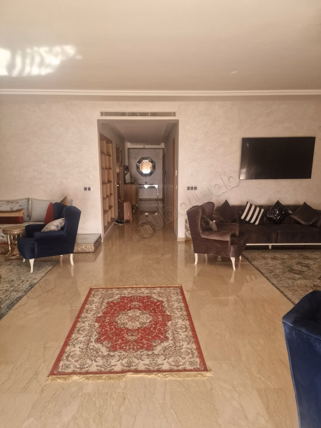 Appartement à louer à La Siesta. 3 grandes pièces. Meublé