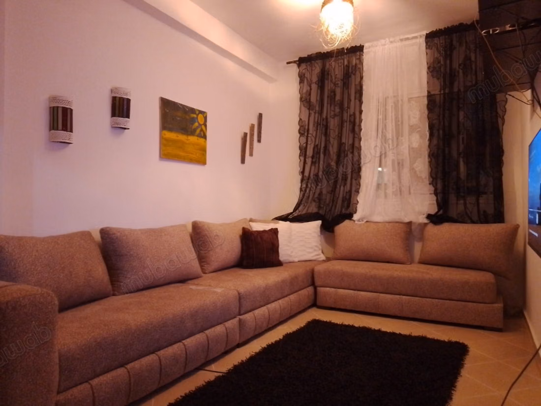 Splendido appartamento in affitto a Hay Salam. 3 grandi stanze. Ammobiliato
