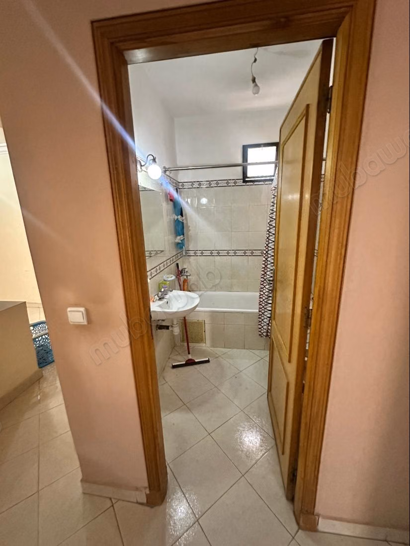 Vente d'un bel appartement à Mesnana. 3 chambres. Sécurisé 24/24