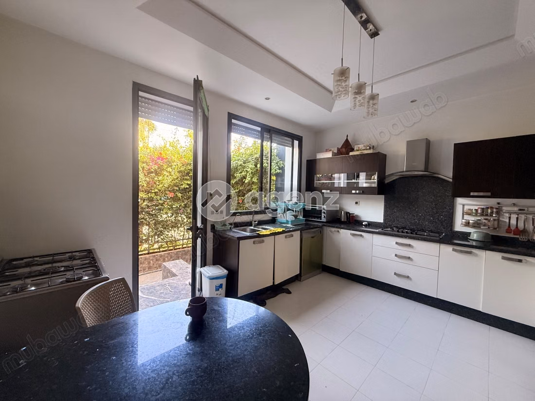 Villa en venta 450 m², 4 habitaciones Bouskoura Bouskoura