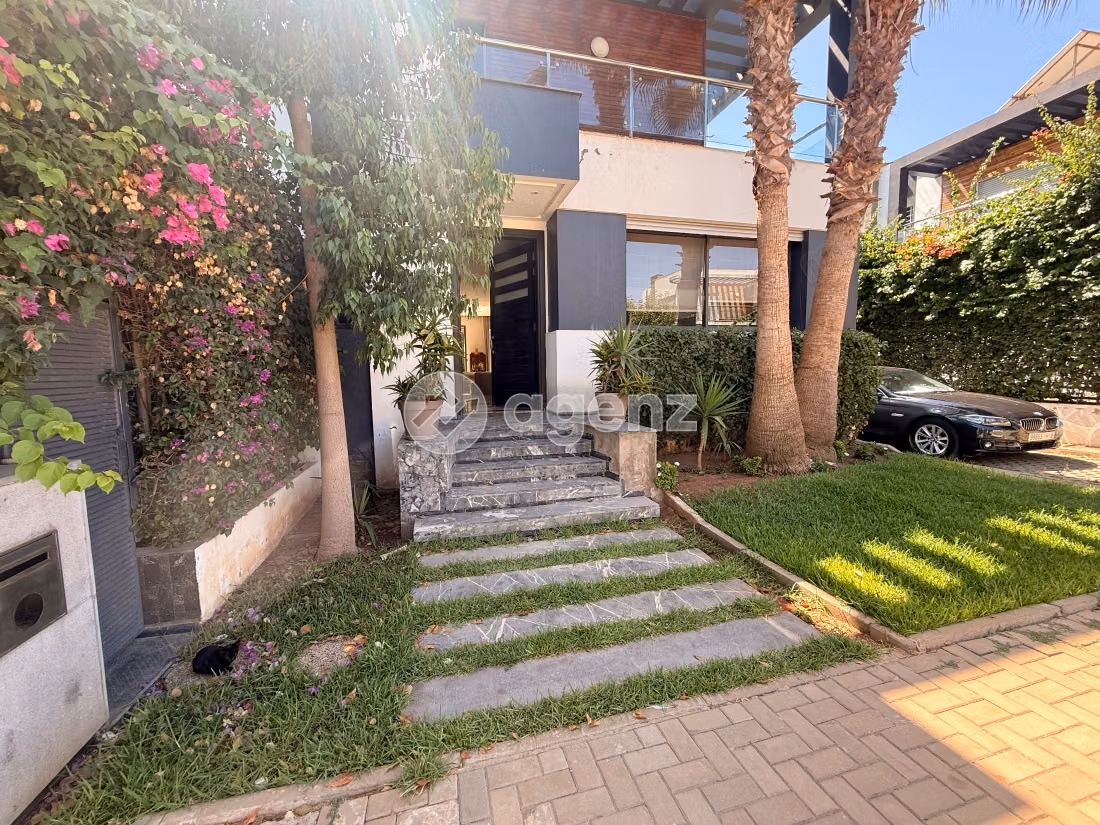 Villa en venta 450 m², 4 habitaciones Bouskoura Bouskoura
