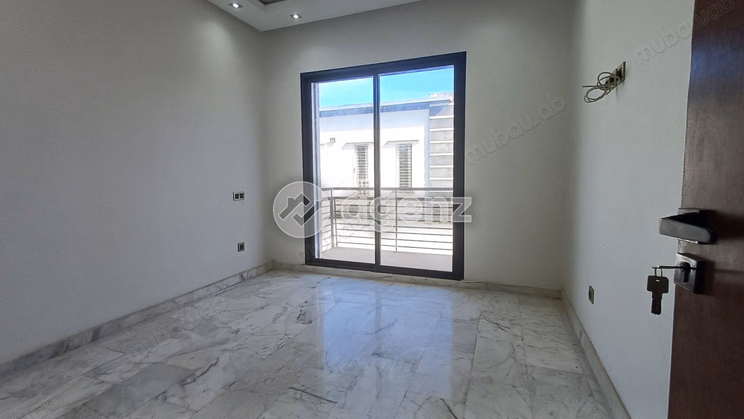 Villa à vendre 500 m², 4 chambres 
Sidi Maarouf 
Casablanca