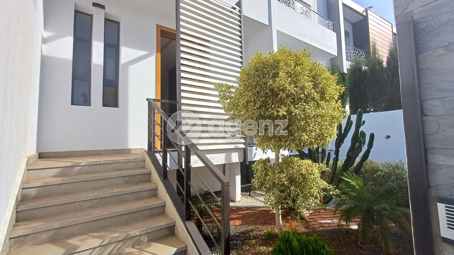 Villa à vendre 500 m², 4 chambres 
Sidi Maarouf 
Casablanca