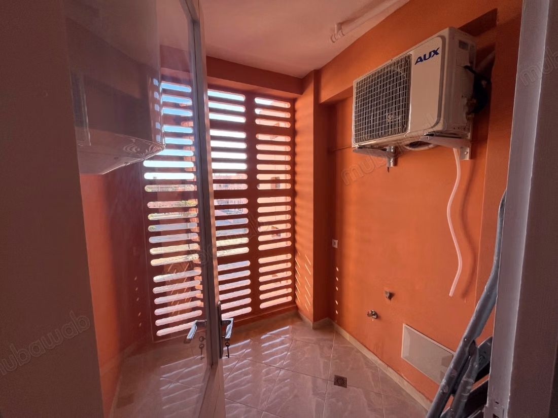 Empty Apartment or Office for Rent – Gueliz