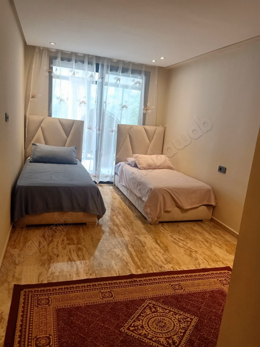 À louer appartement meublé avec piscine et jardin