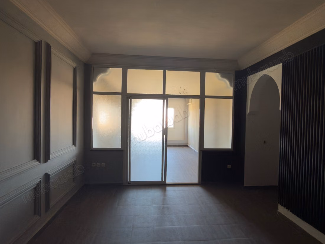 Ufficio Ampio in Affitto al Boulevard de Safi