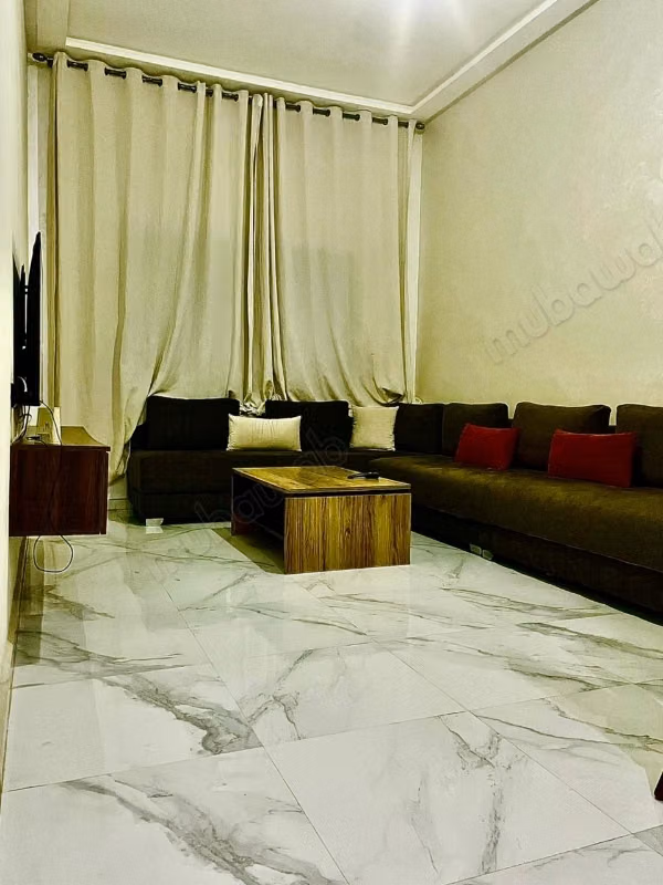 Apartamento de vacaciones en alquiler en Ain Amiyer. 2 habitaciones cómodas. Garaje y terraza