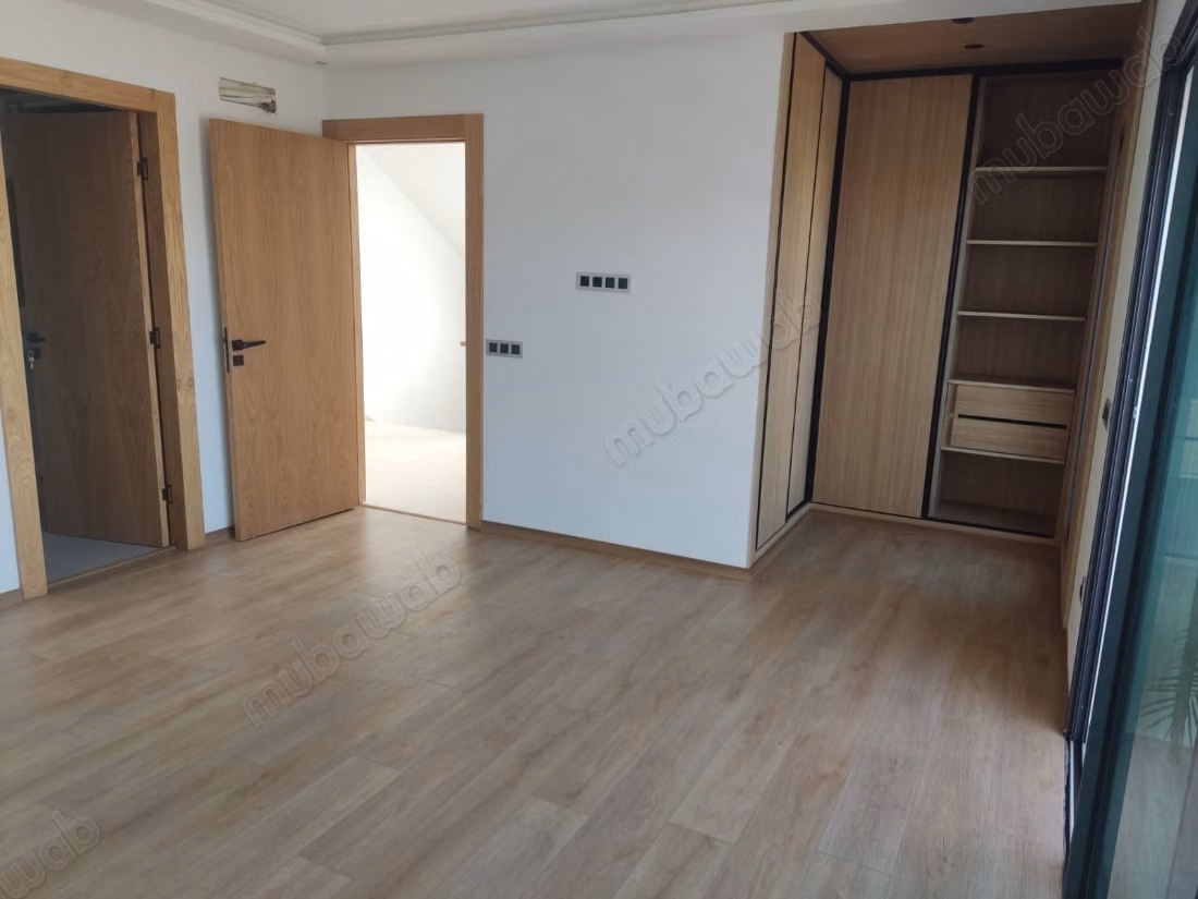 Villa for sale with sea view never inhabited