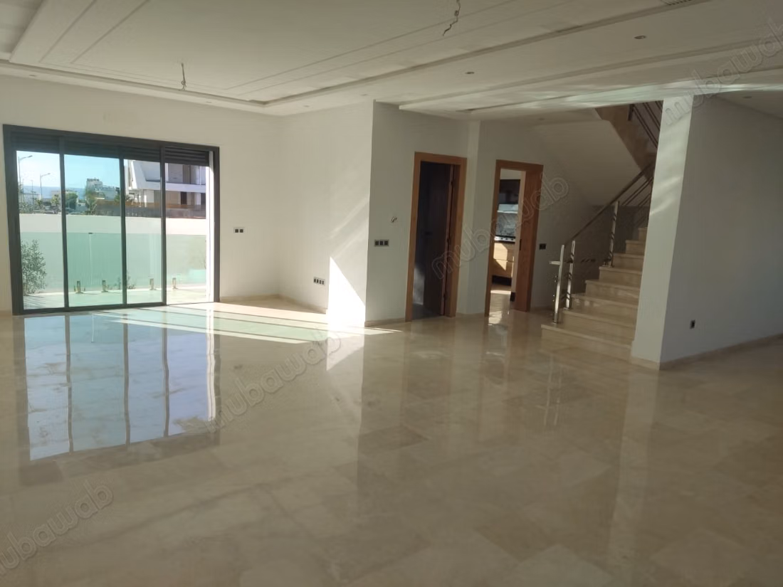 Villa for sale with sea view never inhabited