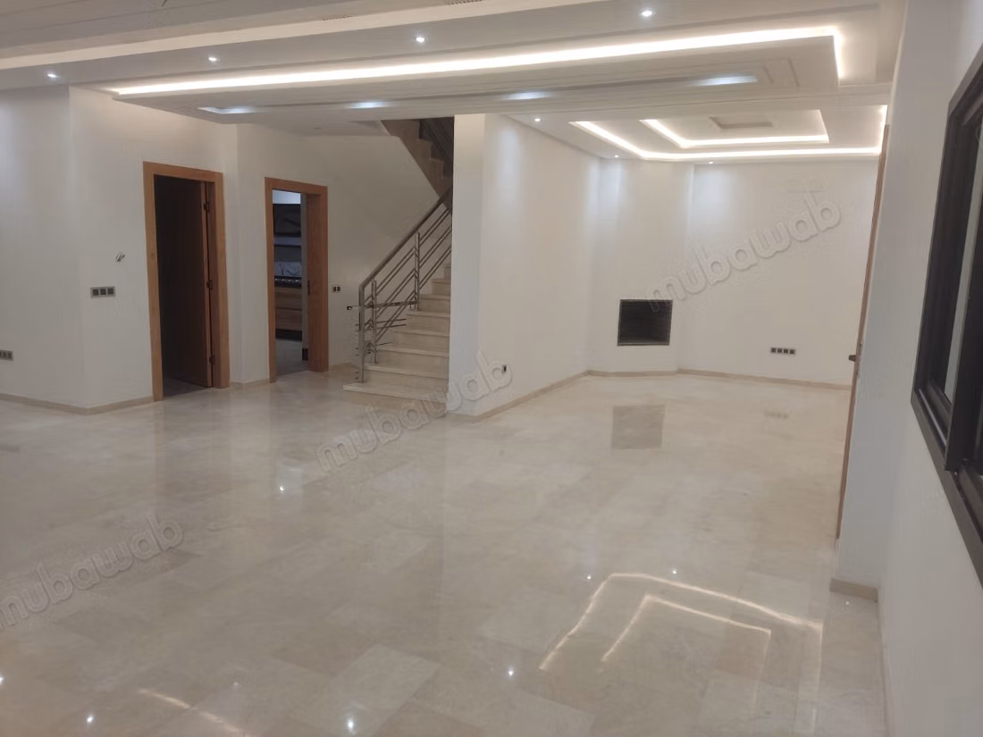 Villa for sale with sea view never inhabited