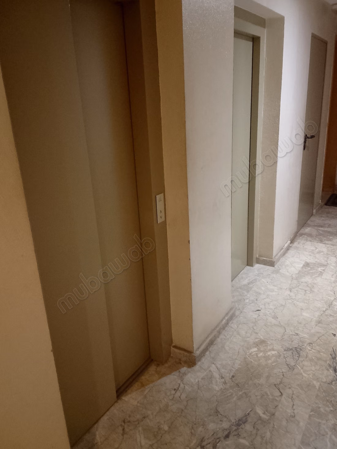 Piattaforma nuova con ascensore garage 60m²