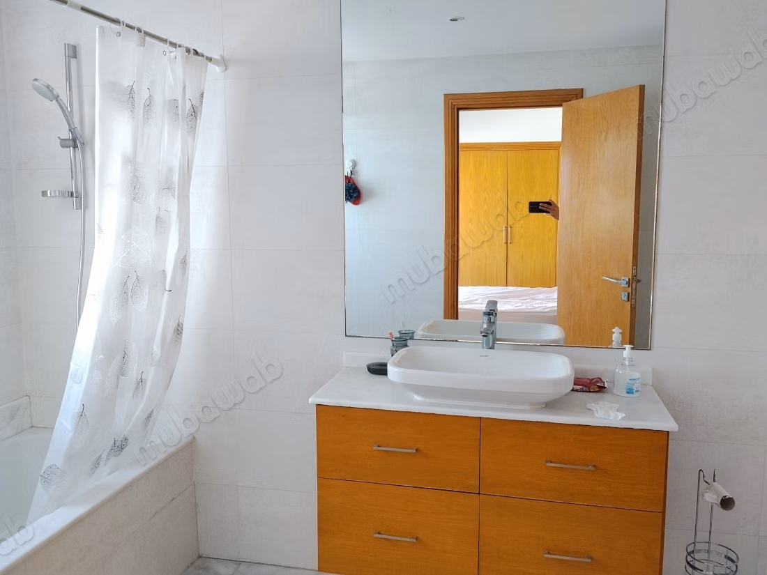 Affitto a lungo termine appartamento arredato con 2 camere da letto di 114 m² a Casablanca Finance City