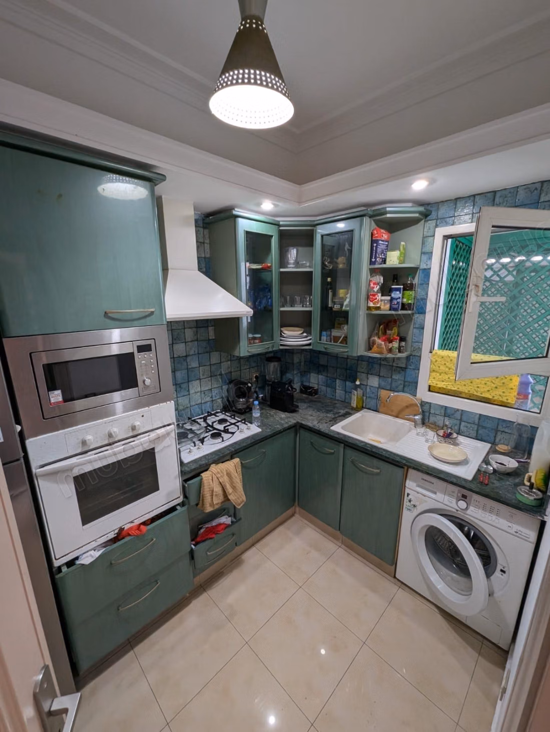 In affitto – grande studio con cortile e patio – Gauthier