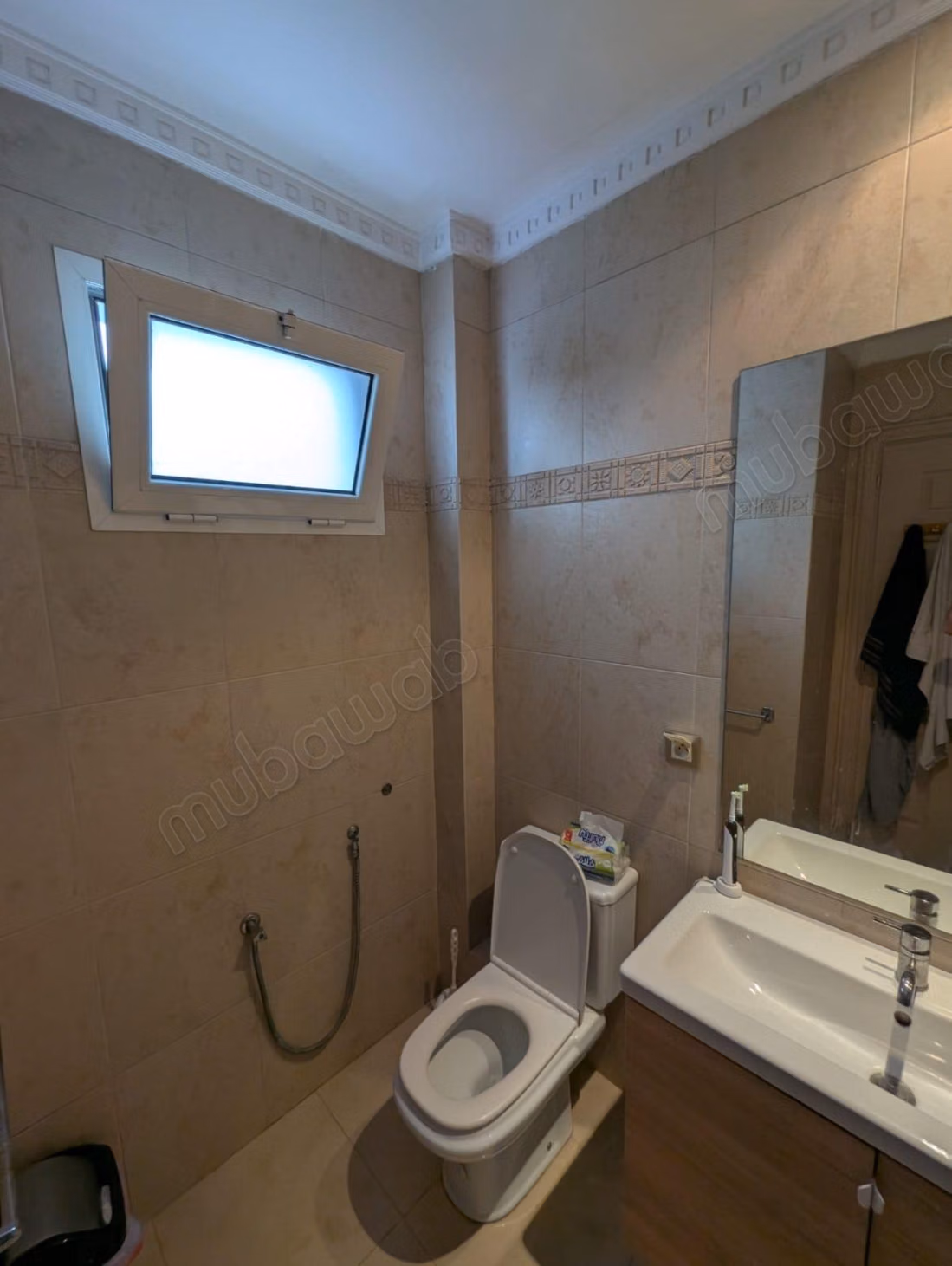 In affitto – grande studio con cortile e patio – Gauthier