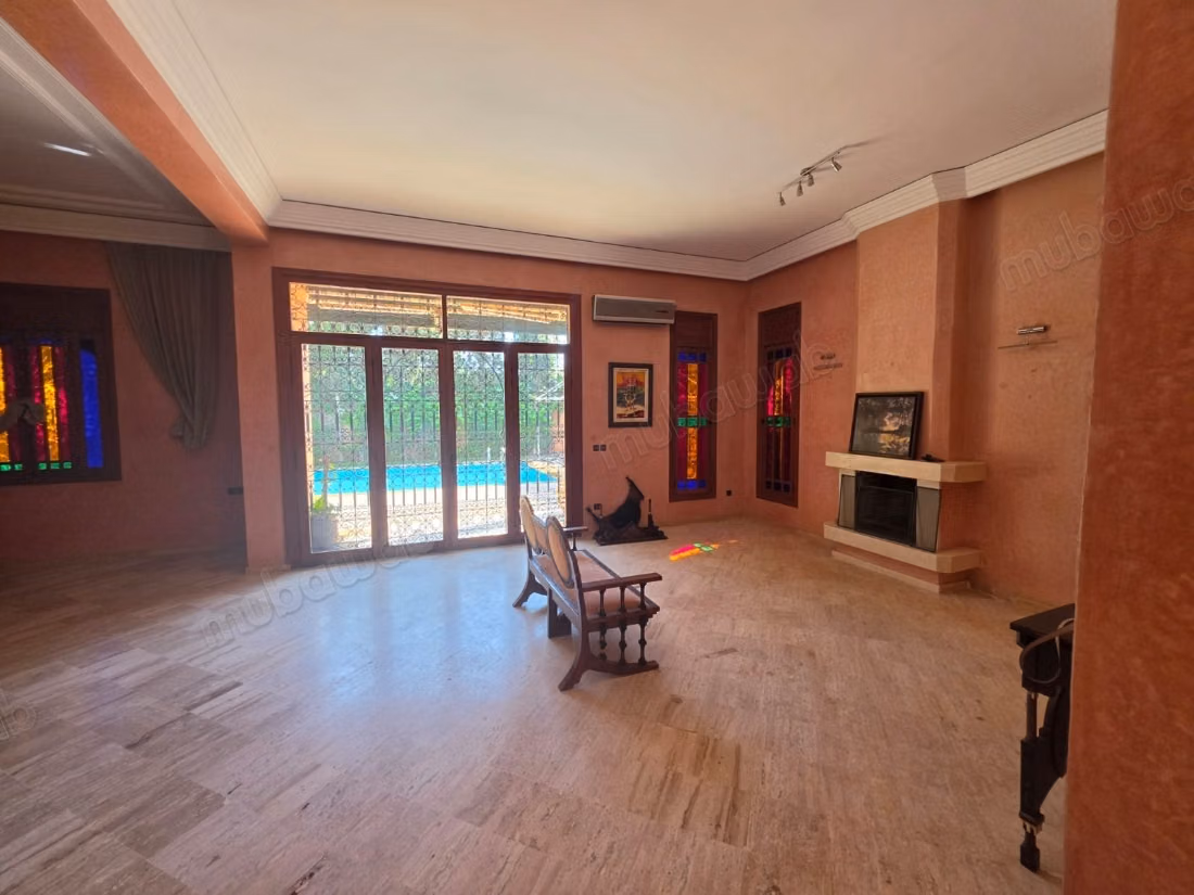 Luxury villa for sale in Targa – 800 m