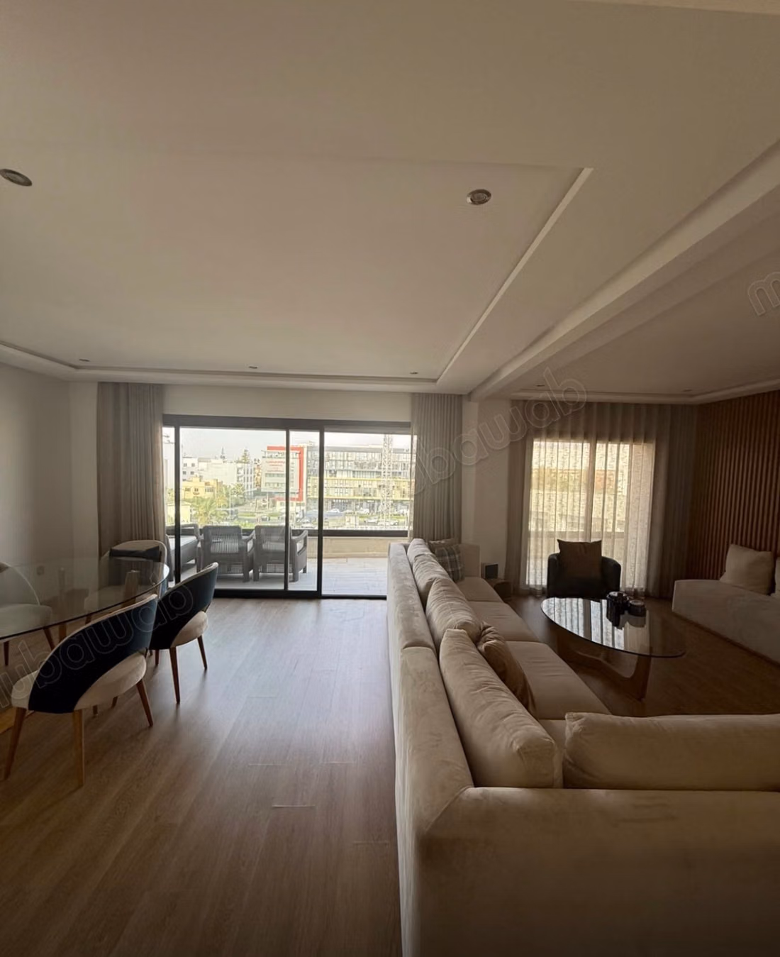 Bellissimo appartamento in affitto a Ferme Bretonne Hay Arraha. Superficie di 130 m². Ben arredato