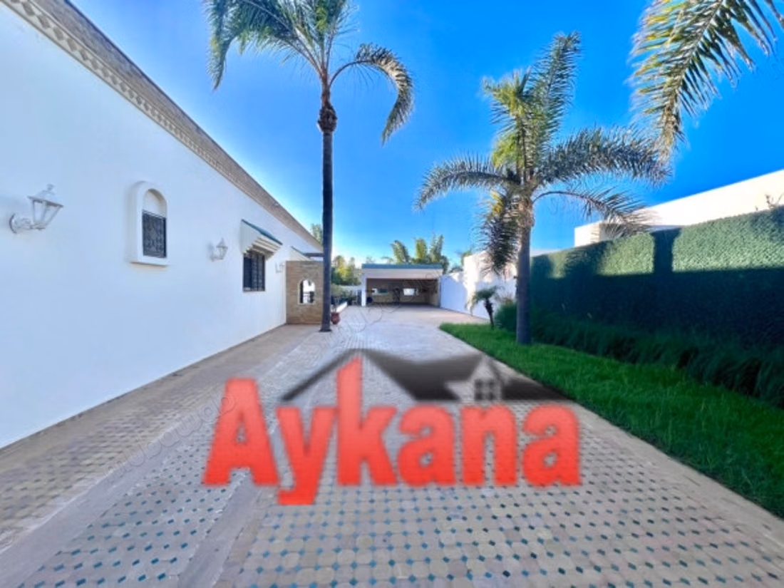 Location Villa à Rabat 
Souissi