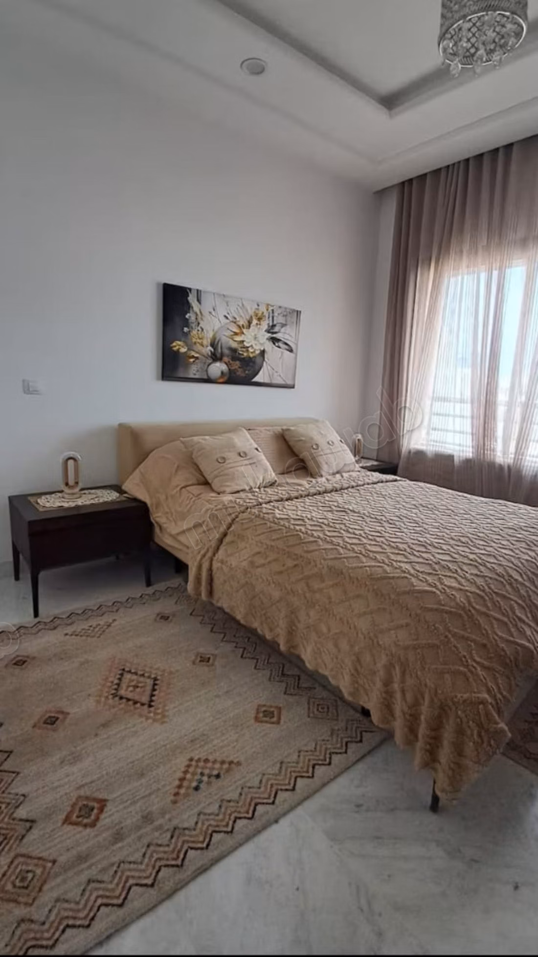 Rental of high-end furnished apartment