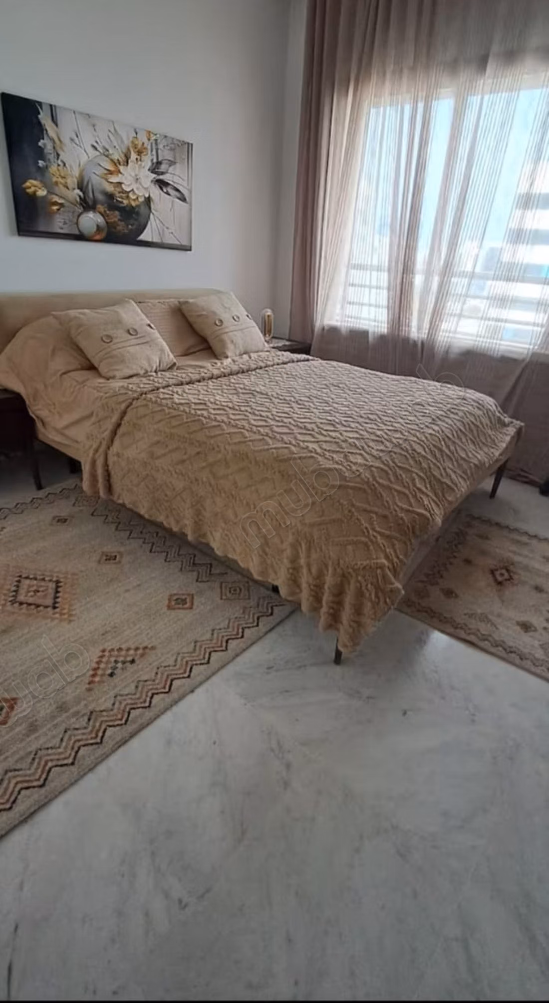 Rental of high-end furnished apartment