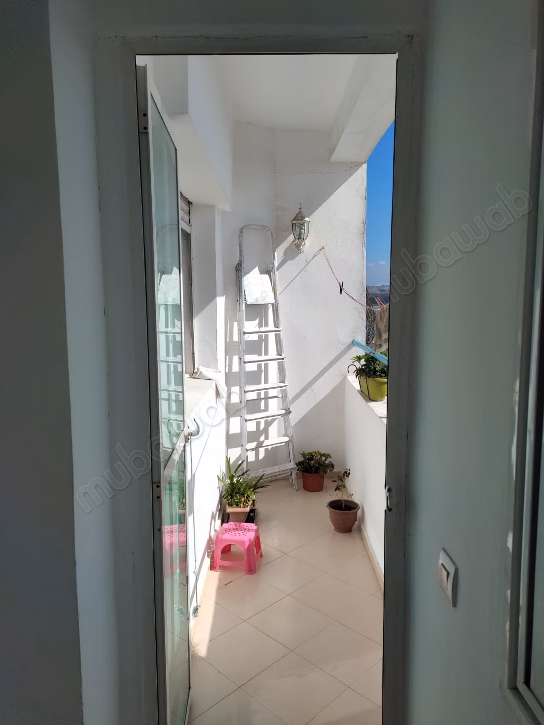 Apartment for sale. 3 beautiful rooms. Reinforced door and sea view