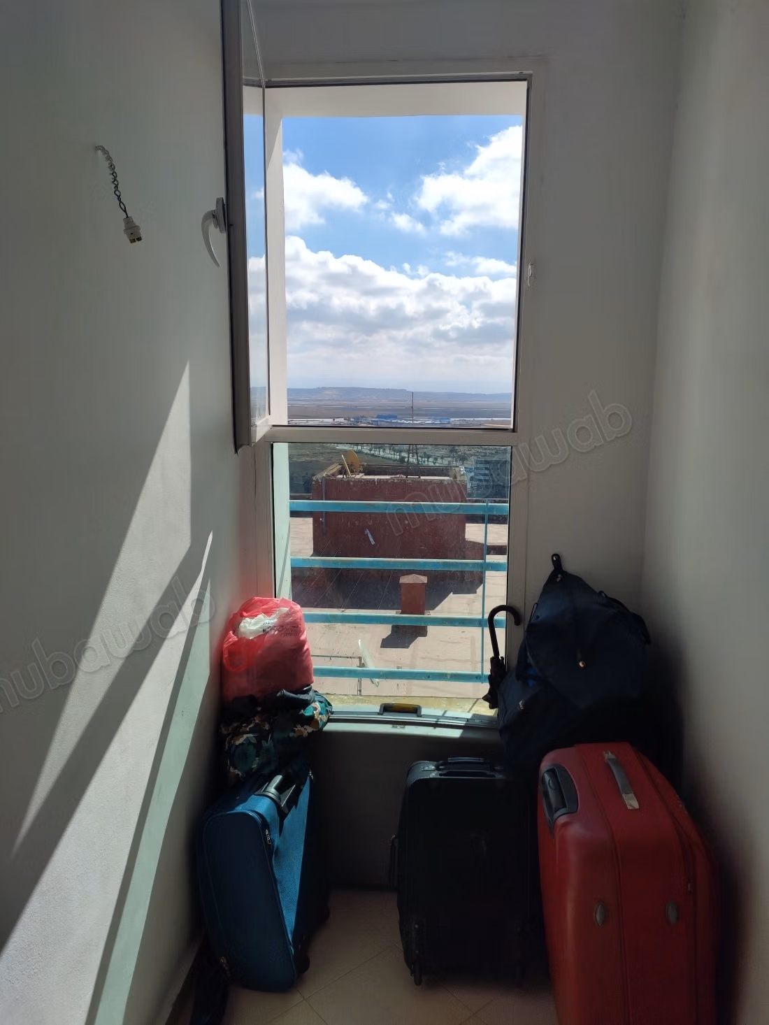 Apartment for sale. 3 beautiful rooms. Reinforced door and sea view