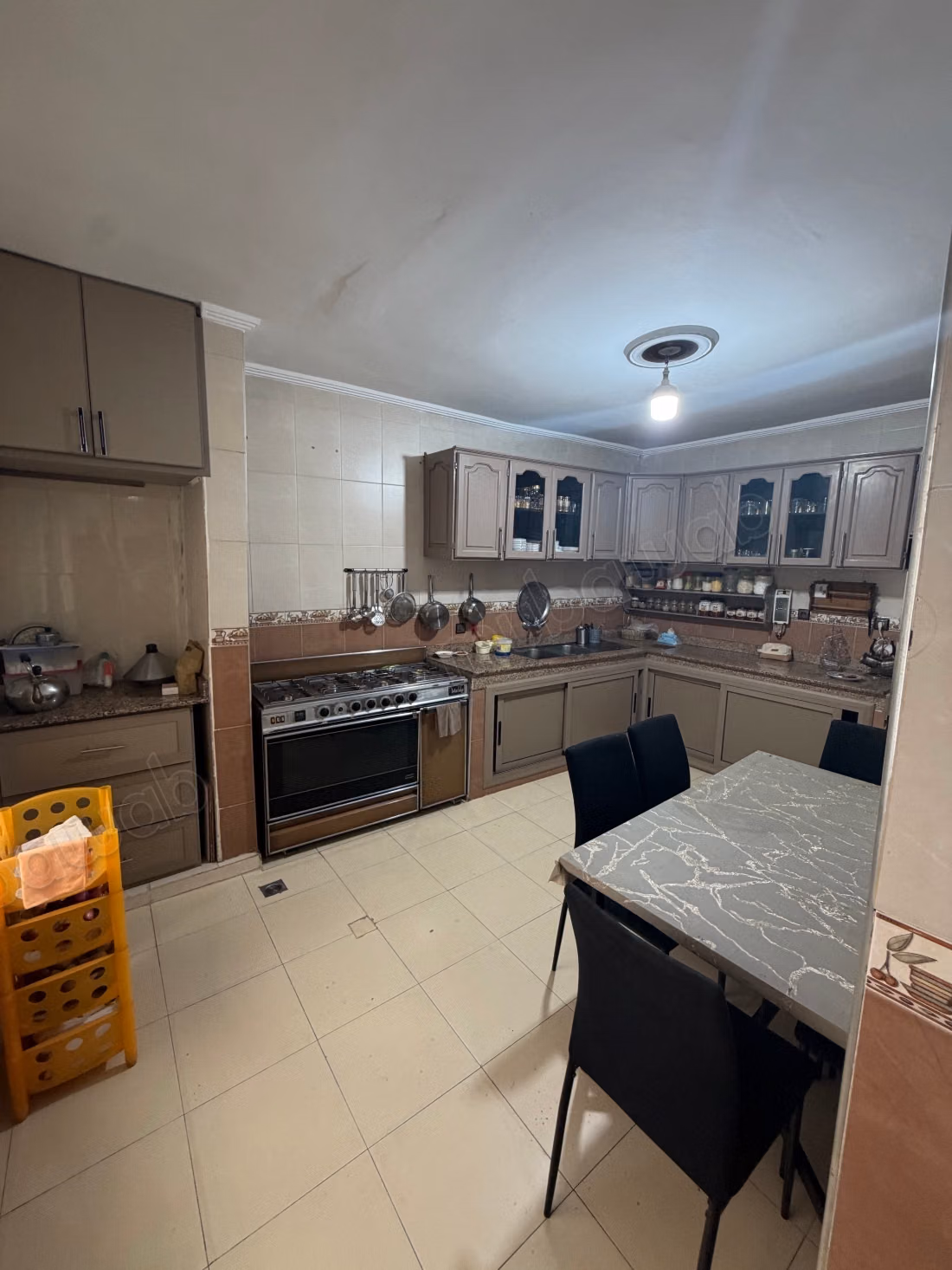 Appartement à l'achat à moulay Ismael. 5 pièces confortables. Bien meublé et en plein centre ville — 4