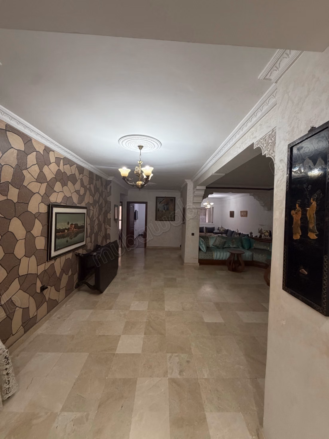 Appartement à l'achat à moulay Ismael. 5 pièces confortables. Bien meublé et en plein centre ville — 5
