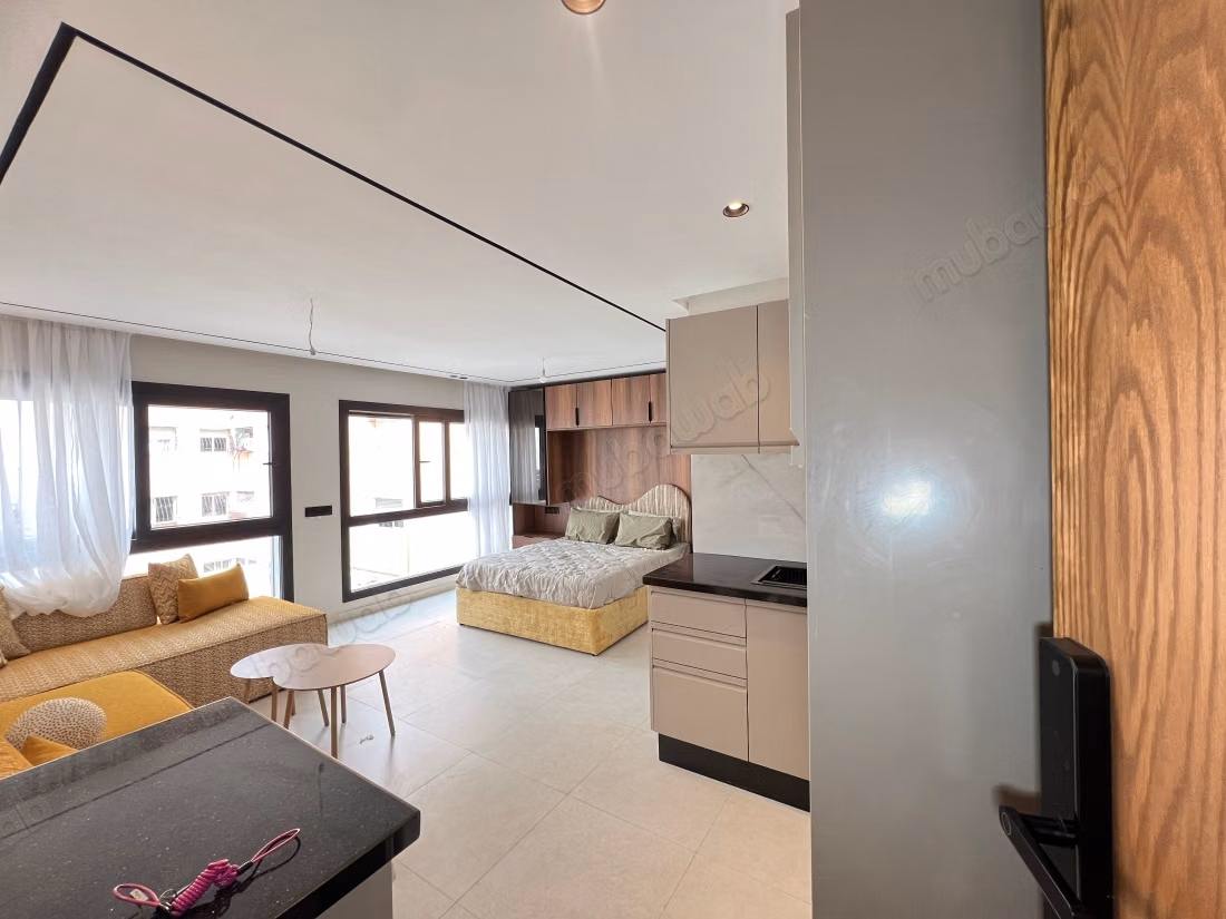 À louer jolie stduio loft 2 mars 5000dh