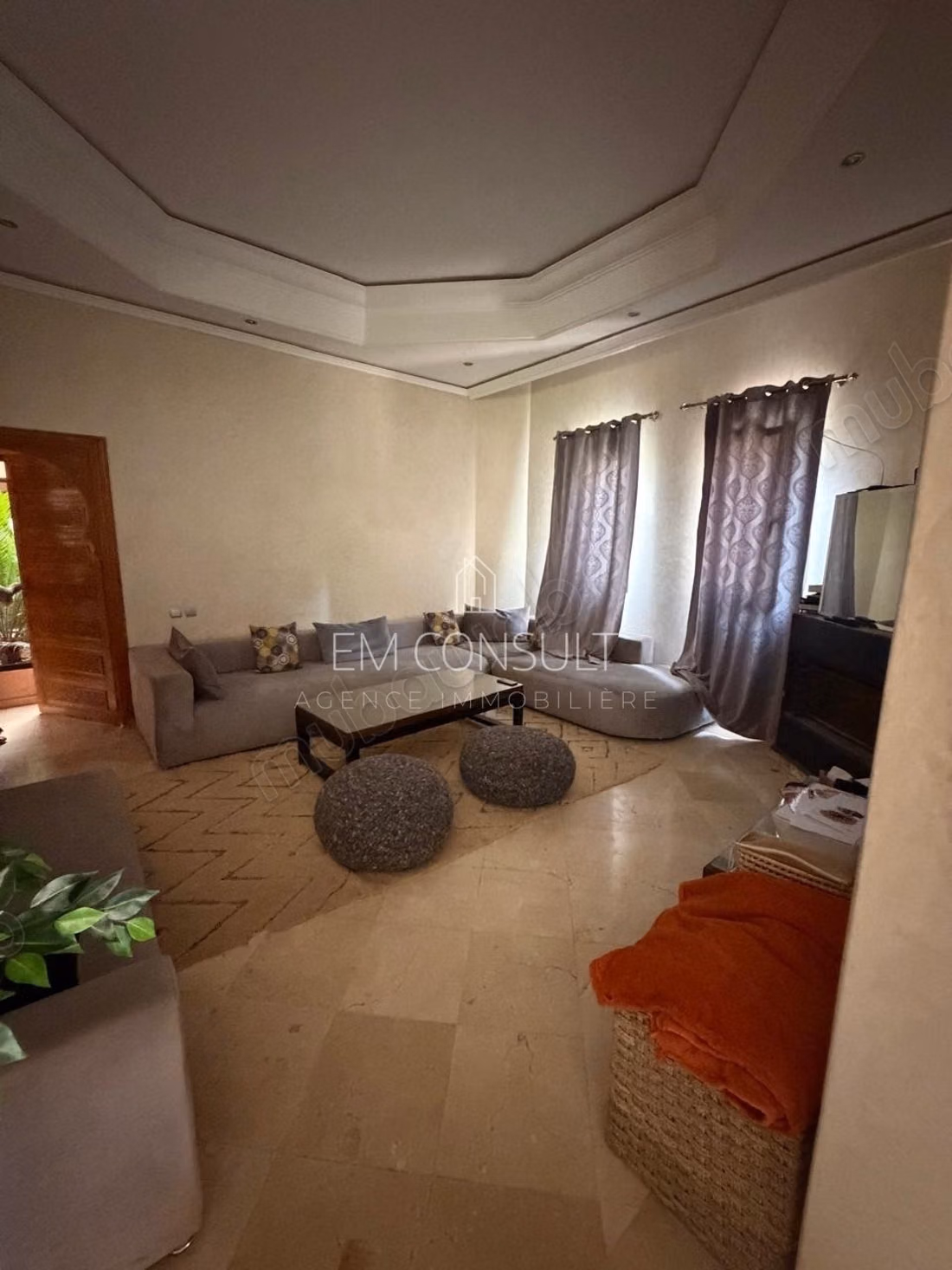 Location villa 6 suites sur 1,7 ha 600m2 route d'amizmiz km 15