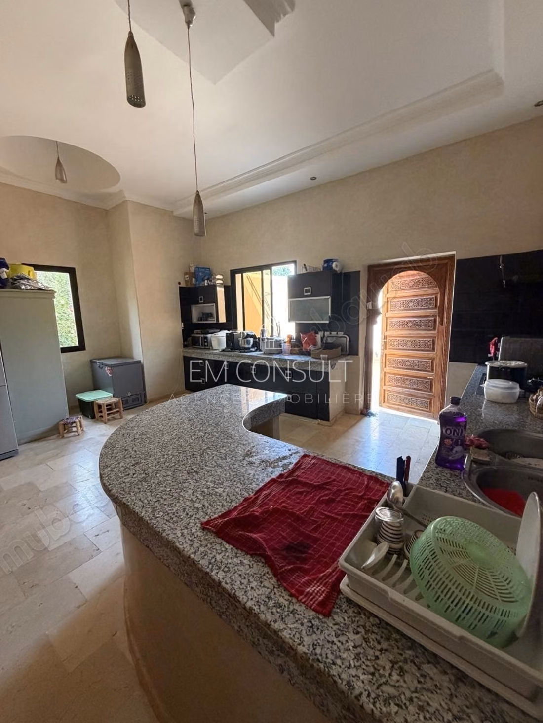 Location villa 6 suites sur 1,7 ha 600m2 route d'amizmiz km 15