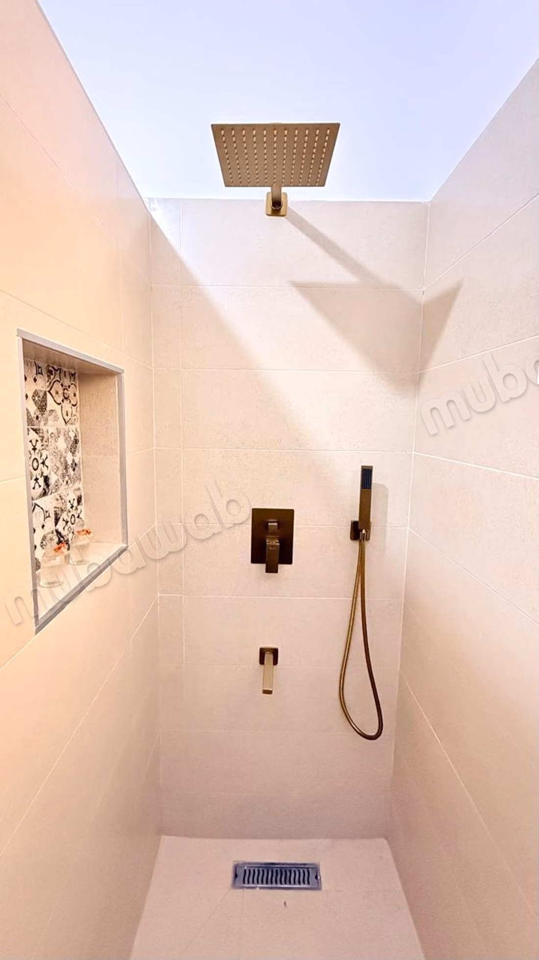Lovely apartment for rent in Centre. Surface area 100 m². Dressing room