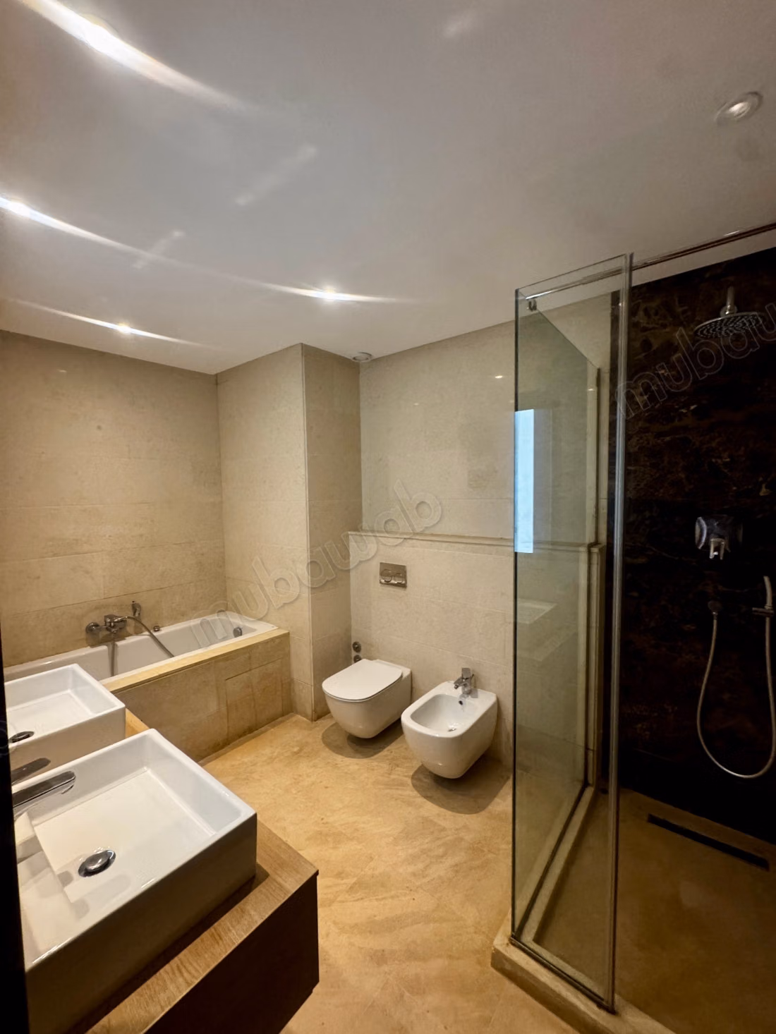 Location d’un appartement 3 chambres au CFC