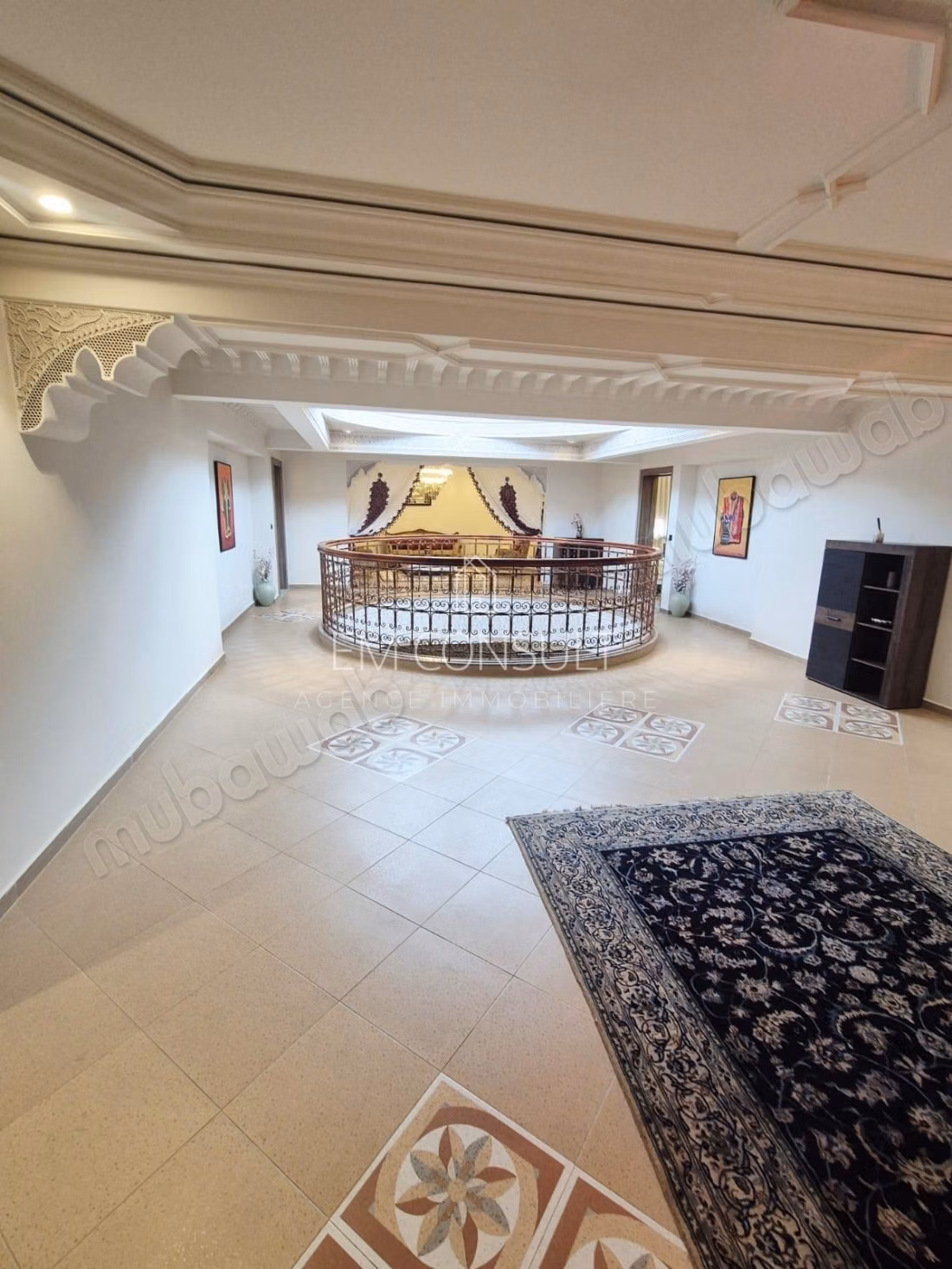 LOCATION Villa 5 suites 350 m² Targa