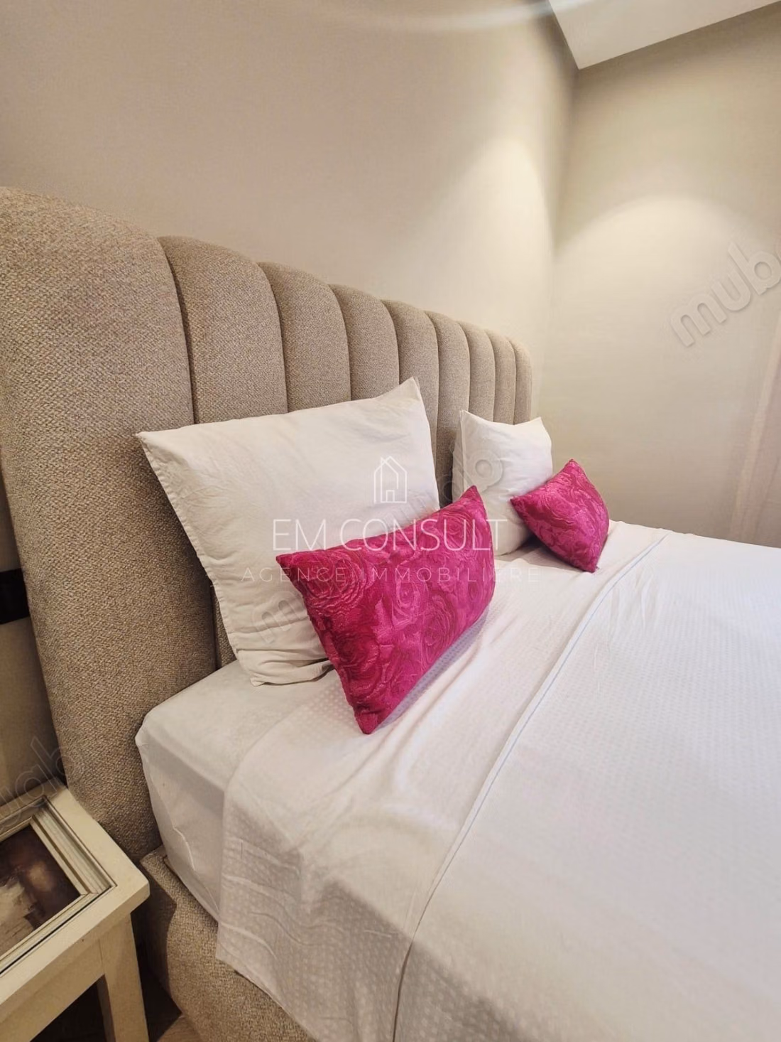 LOCATION Villa 5 suites 350 m² Targa