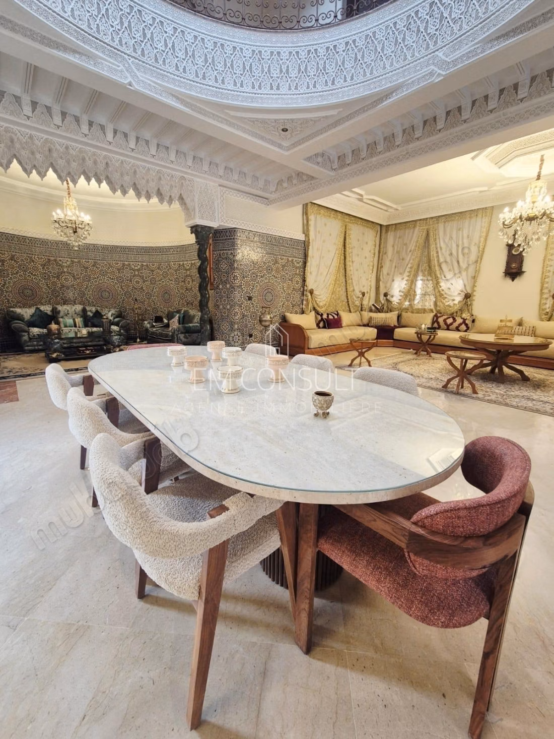 LOCATION Villa 5 suites 350 m² Targa